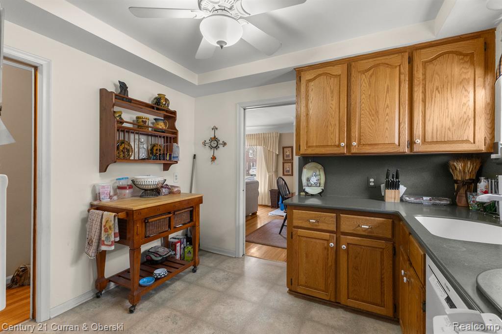7229 WINONA Avenue, Allen Park, MI 48101 — Photo 15