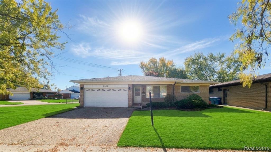2652 Agustina Drive, Warren, MI 48091