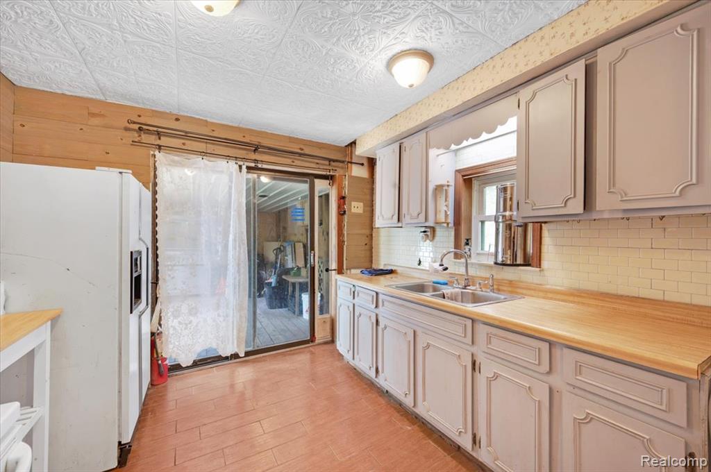 2200 W Oregon Street, Lapeer, MI 48446 — Photo 11