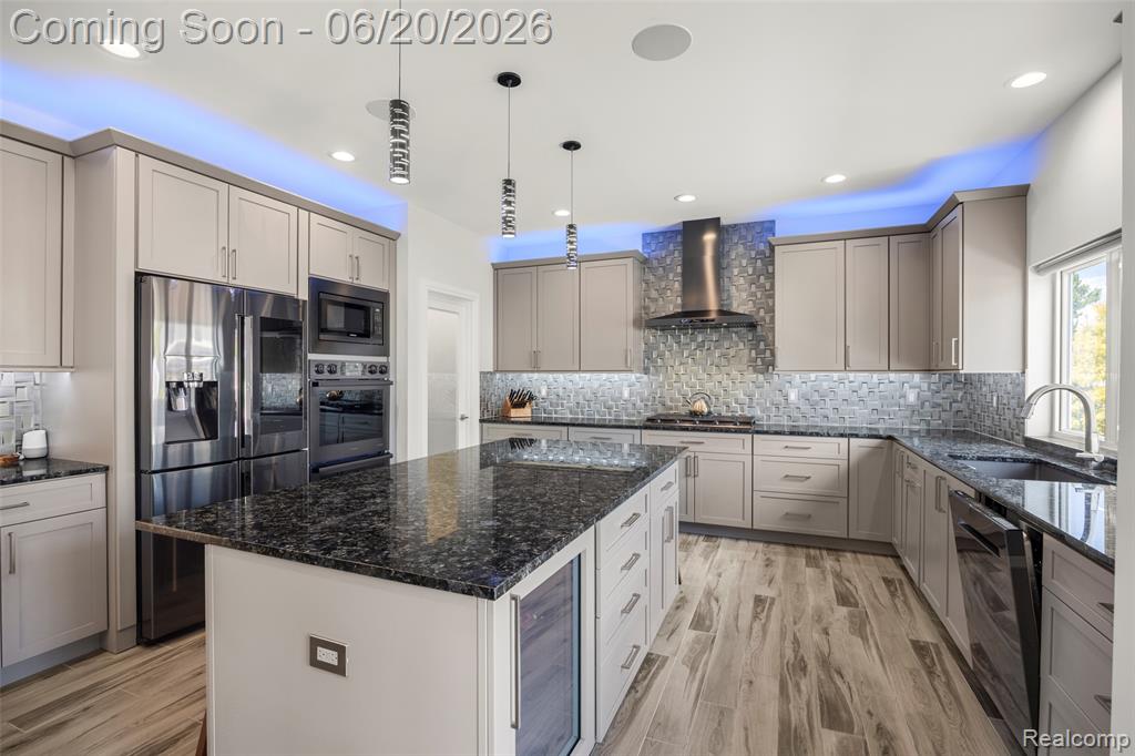 22491 E 10 Mile Road, Saint Clair Shores, MI 48080 — Photo 15