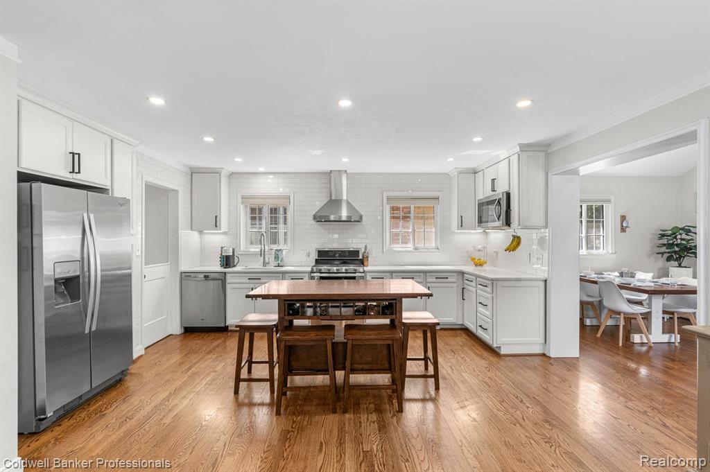 631 Washington Road, Grosse Pointe, MI 48230 — Photo 8