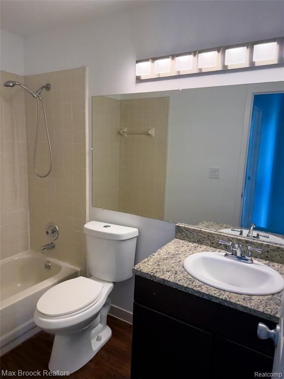 4013 Foxpointe Drive, West Bloomfield, MI 48323 — Photo 20