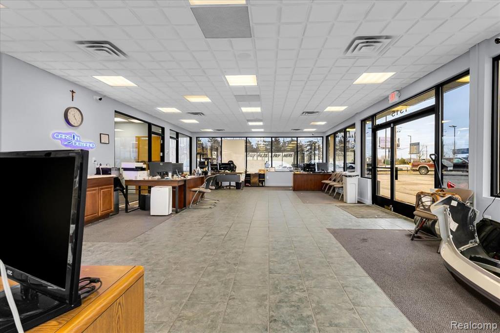1315 S Waverly Road, Lansing, MI 48917 — Photo 18