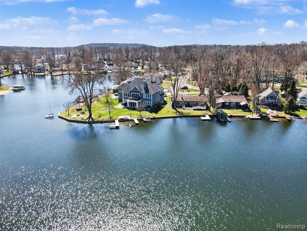 11591 PLEASANT VIEW Drive, Pinckney, MI 48169 — Photo 9