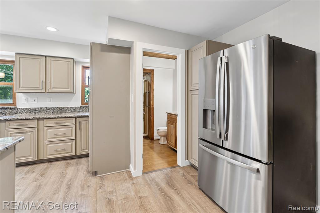 2456 N Tipsico Lake Road, Hartland, MI 48353 — Photo 19