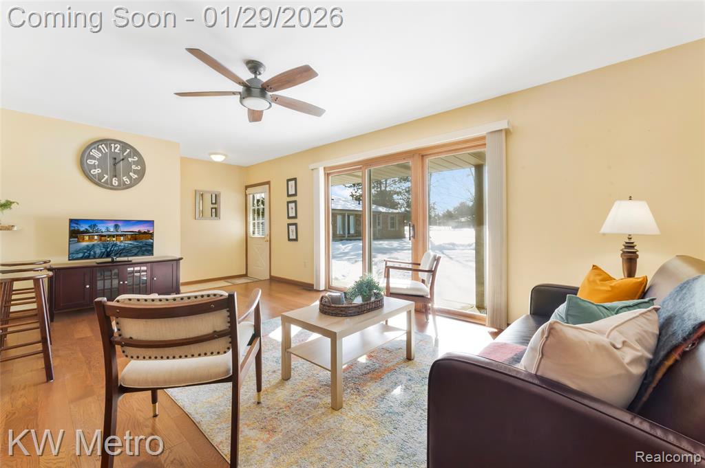 49321 Glasco Court, Utica, MI 48315 — Photo 7