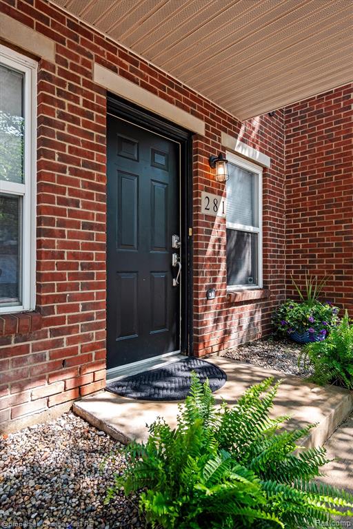 281 E Palmer Street - Photo 3