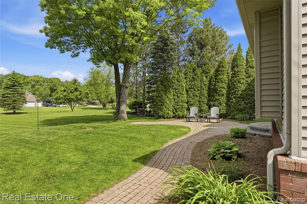 5097 Birkdale Drive, Commerce Twp, MI 48382 — Photo 39
