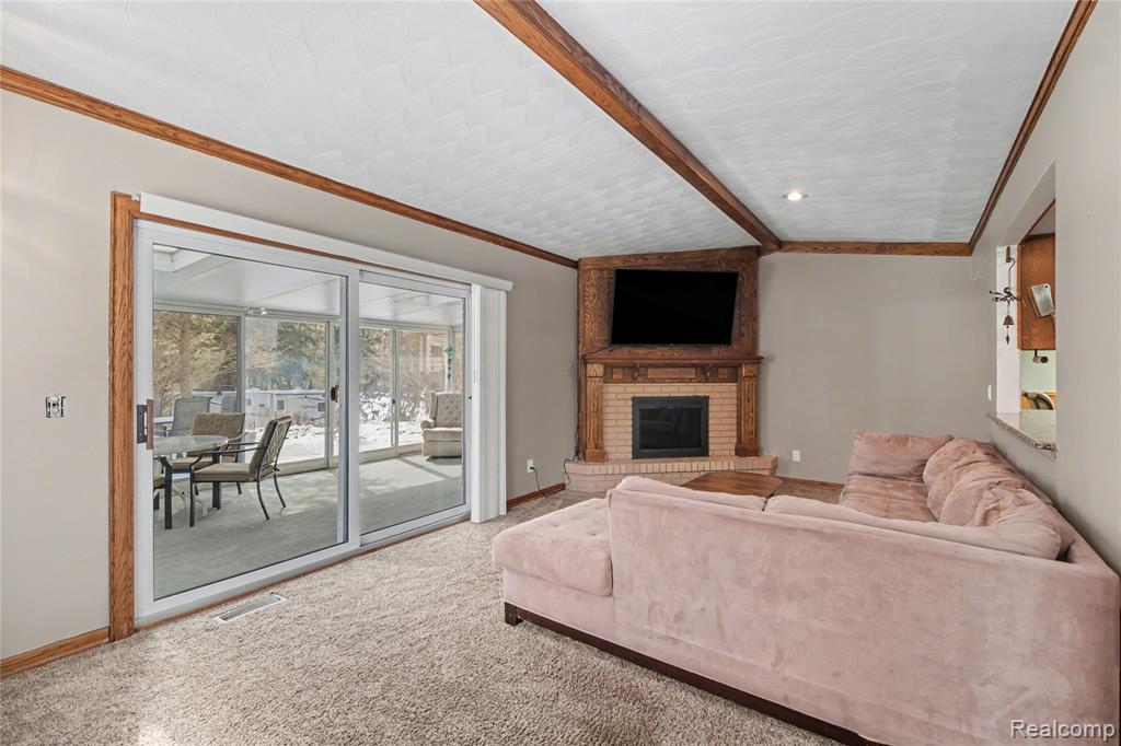 5597 Leafwood Drive, Commerce Twp, MI 48382 — Photo 12
