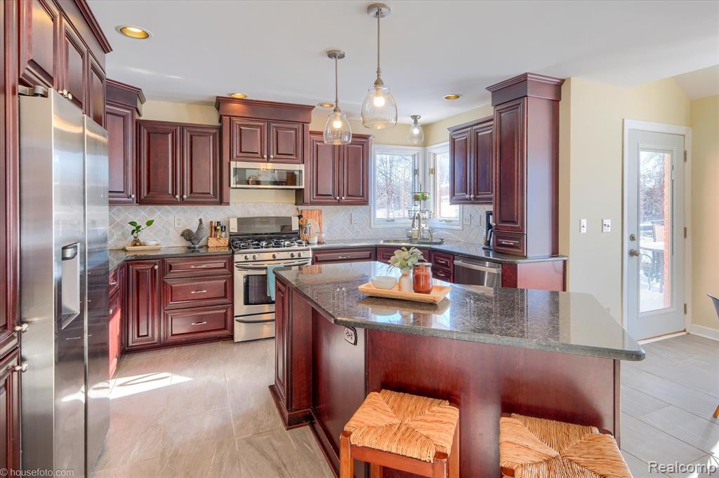 2051 E Oakwood Road, Oxford, MI 48370 — Photo 19