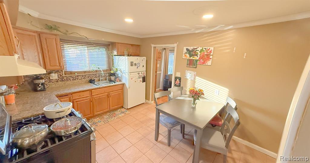 5728 Nightingale Street, Dearborn Heights, MI 48127 — Photo 4