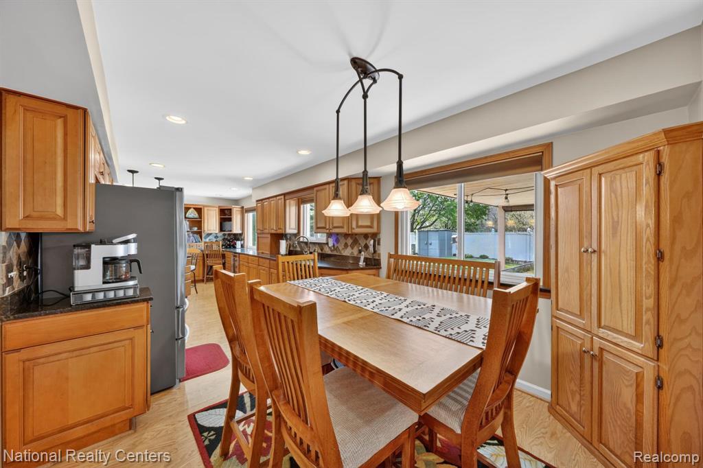 7221 Emerson Drive, Canton, MI 48187 — Photo 20