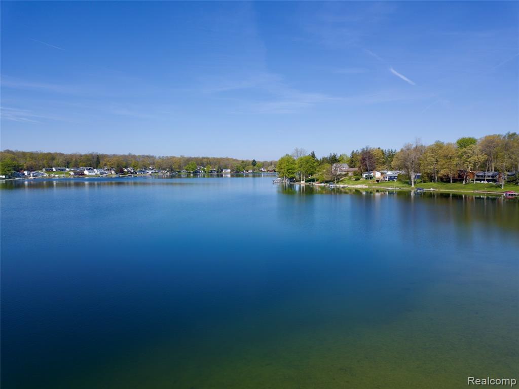 5477 Dooley Drive, Linden, MI 48451 — Photo 5