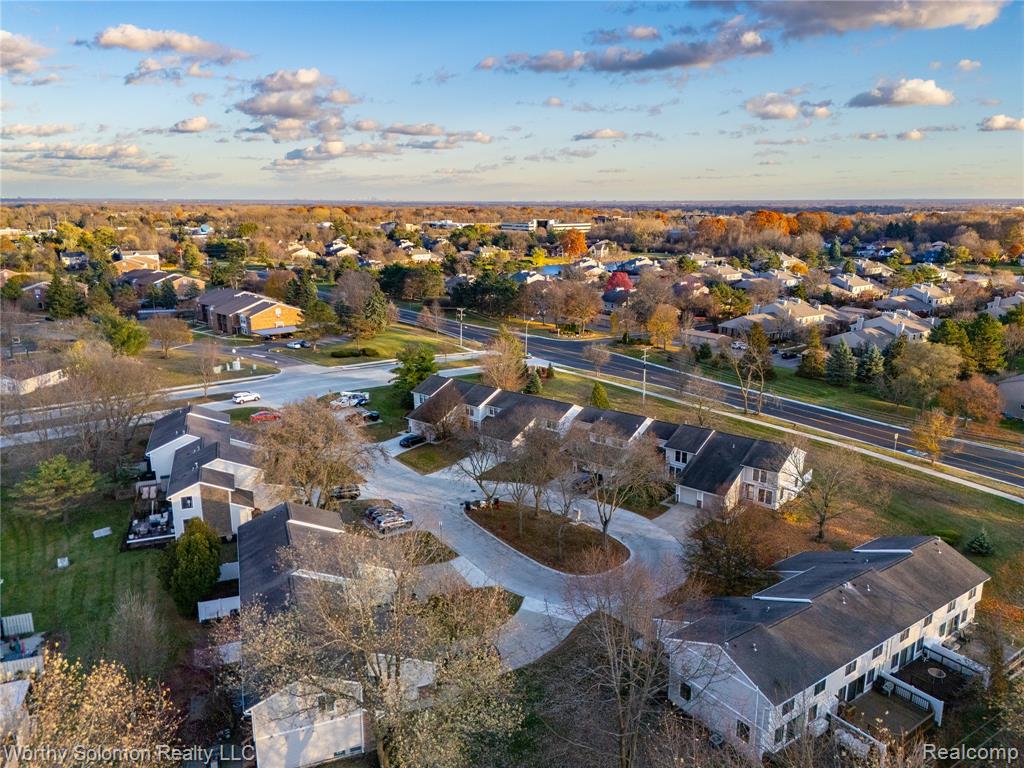 22415 Cranbrooke Drive, Novi, MI — Photo 31