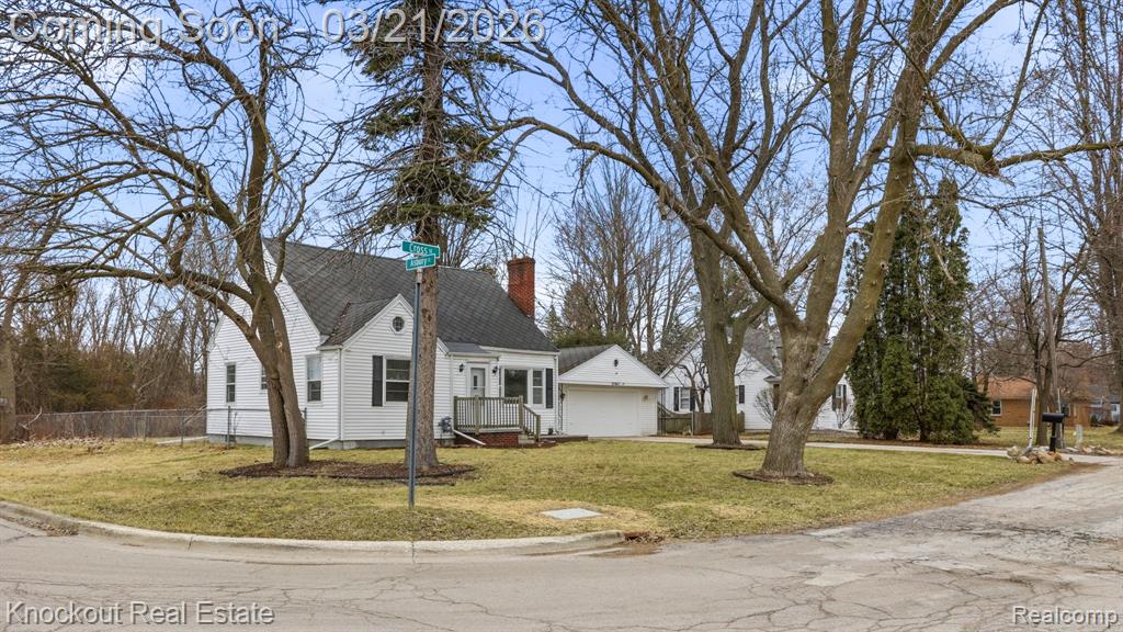 1060 Cross Street, Saginaw, MI 48602 — Photo 2