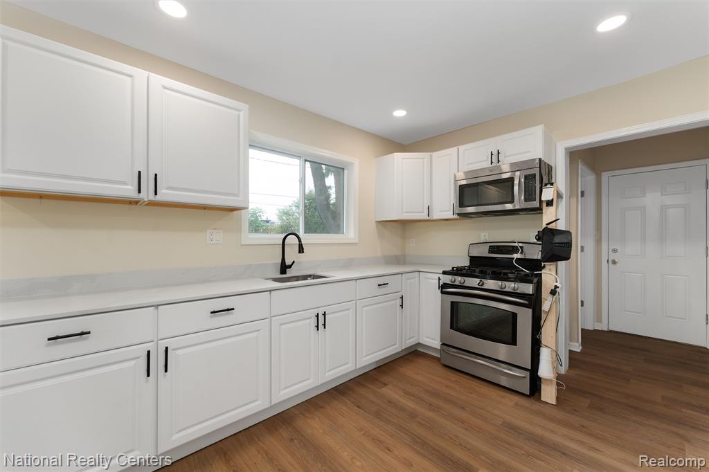 793 Orlando Avenue, Pontiac, MI 48340 — Photo 12