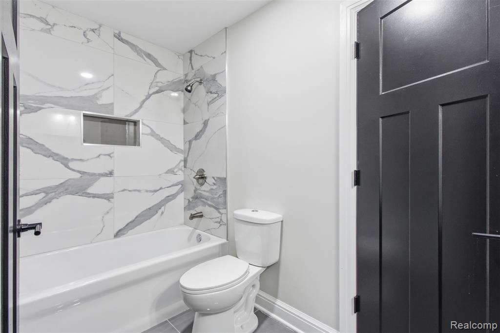 23708 Lexington Avenue, Eastpointe, MI 48021 — Photo 23
