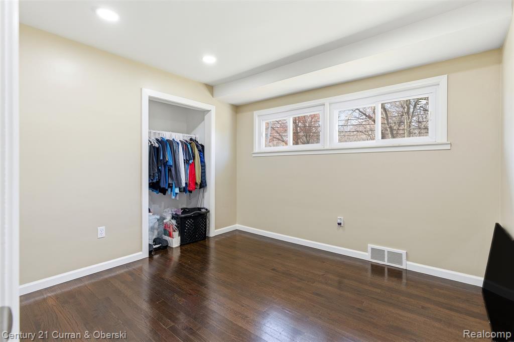 17901 Inkster Road, Brownstown, MI 48174 — Photo 19