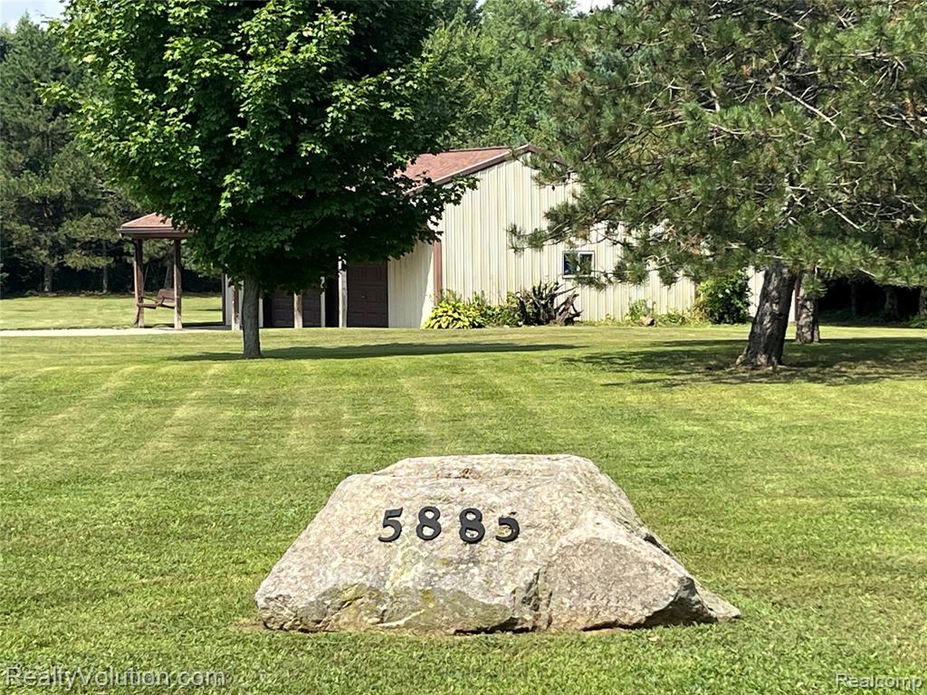 5885 Skyview Drive, Imlay City, MI 48444 — Photo 59
