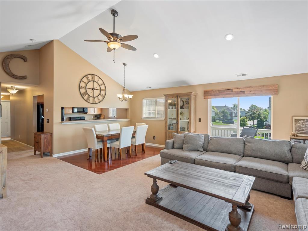 23050 FAIRLANE Boulevard, B 16, Woodhaven, MI 48183 — Photo 6