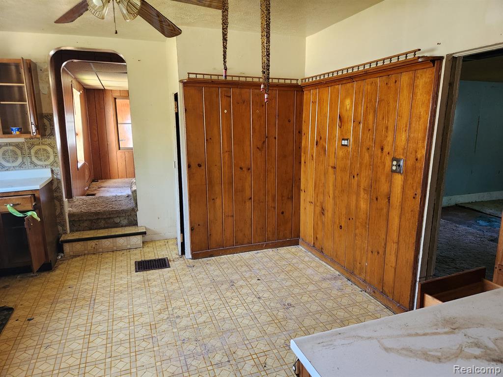 315 MCOMBER Street, Dowagiac, MI 49047 — Photo 9