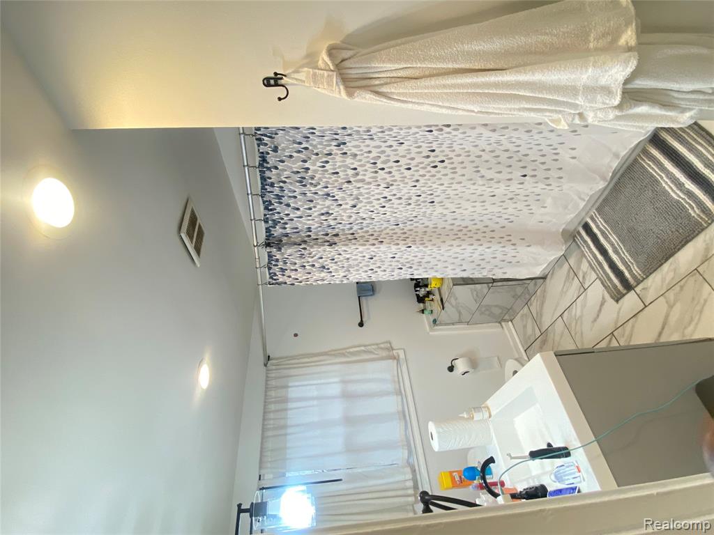 5545 Bedford, Detroit, MI 48224 — Photo 9