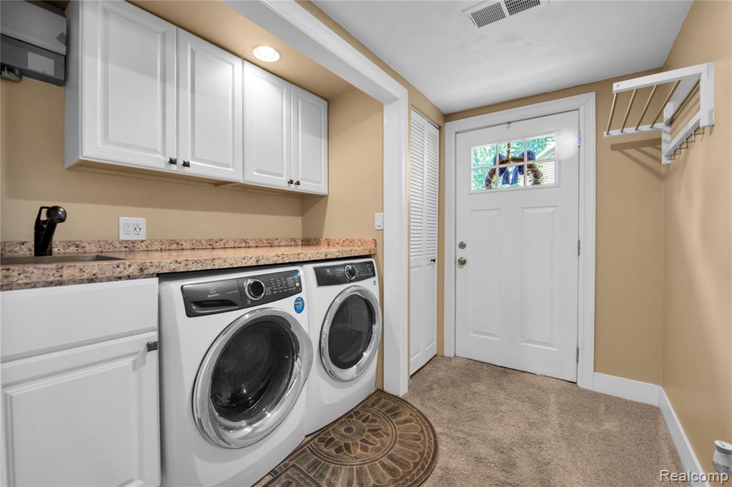 8320 Lagoon Street, Commerce Twp, MI 48382 — Photo 9