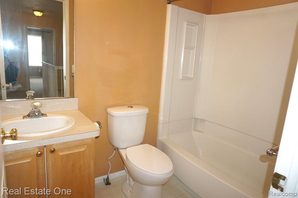 6993 WELLINGTON Drive, Dexter, MI 48130 — Photo 23