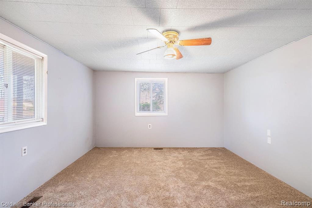 6093 PORTER Road, Grand Blanc, MI 48439 — Photo 8