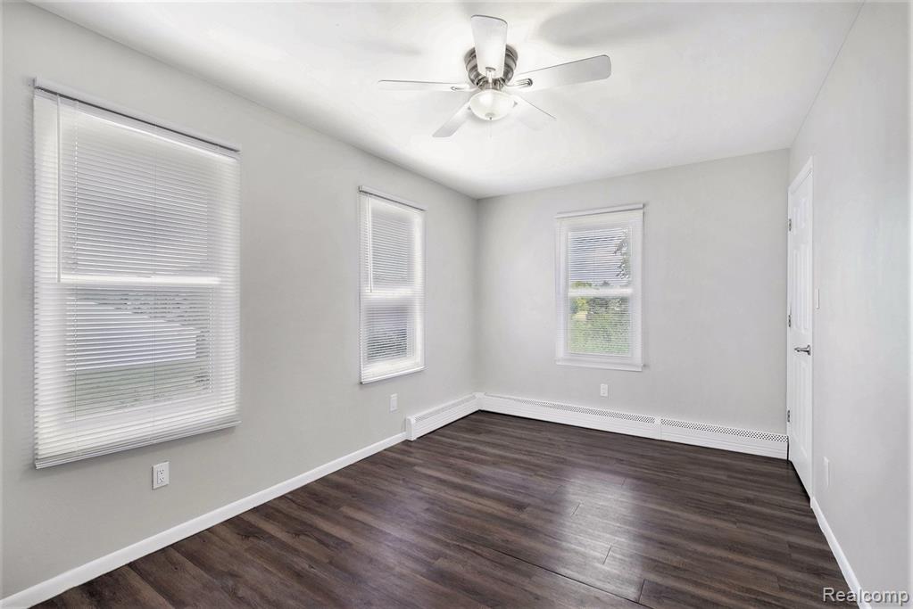 8327 Wiggins, Howell, MI 48855 — Photo 12