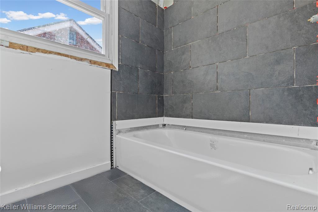 18642 Tracey Street, Detroit, MI 48235 — Photo 17