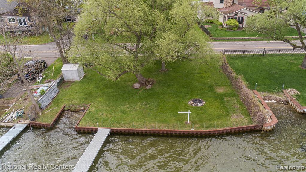 903 S. Lake Drive, Novi, MI — Photo 16