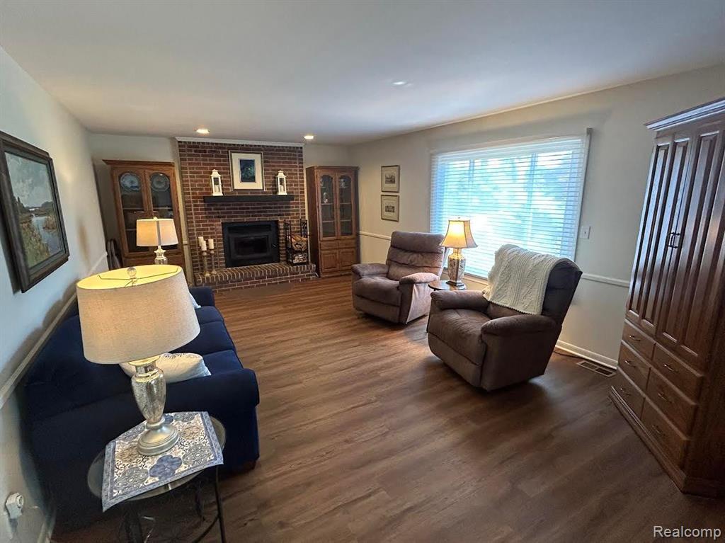 1427 N SILO RIDGE Drive, Ann Arbor, MI 48108 — Photo 8