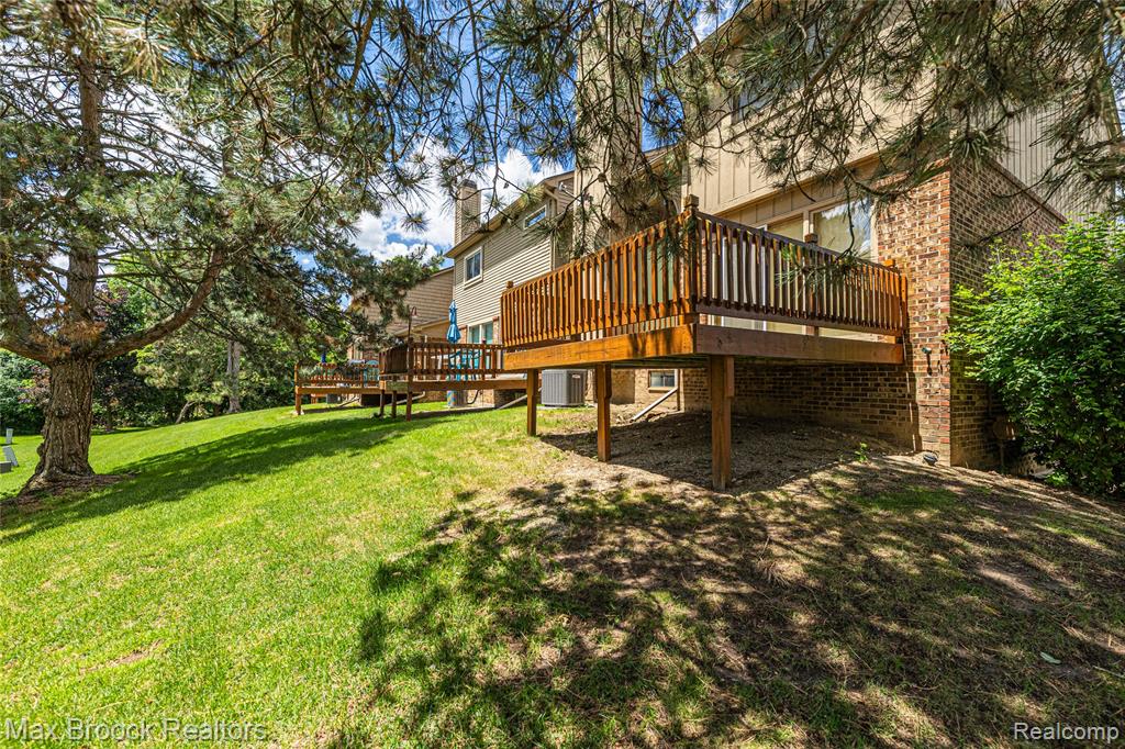 6452 Aspen Ridge Boulevard, West Bloomfield, MI — Photo 26