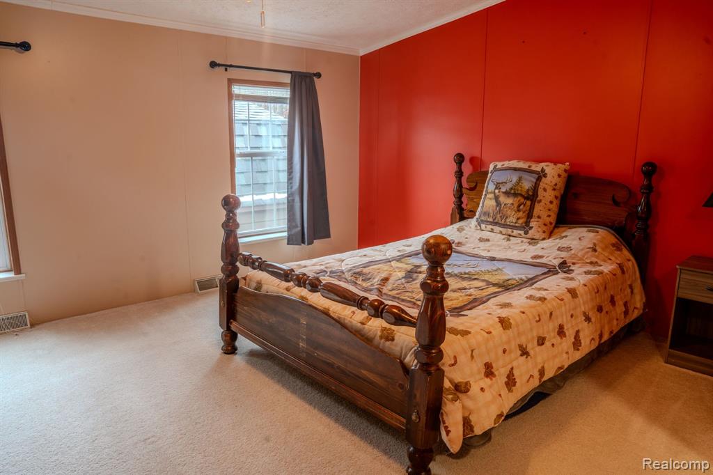 13480 Denver Drive, Hartland, MI 48353 — Photo 15