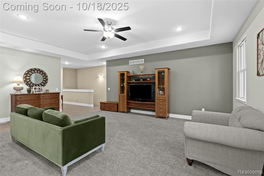 3129 Harbor Pointe Circle, Fenton, MI 48430 — Photo 7