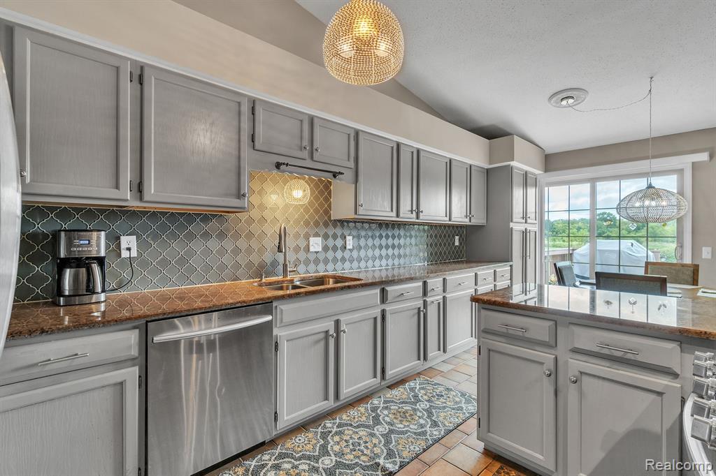 1955 PEBBLE CREEK Drive, Canton, MI 48188 — Photo 22