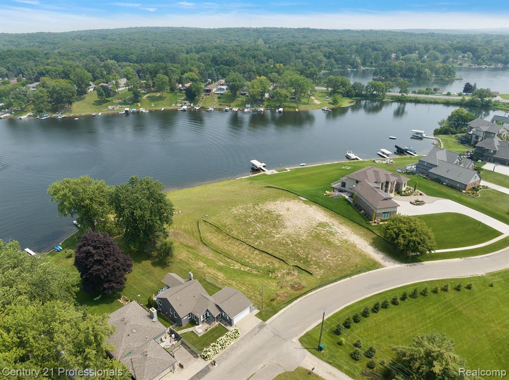 9986 KING Road, Davisburg, MI — Photo 15