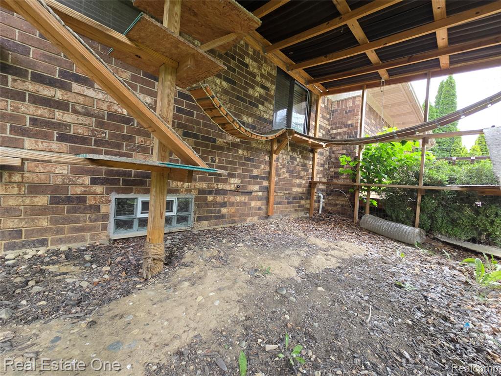 6995 Allen Hill Court, Clarkston, MI 48348 — Photo 35