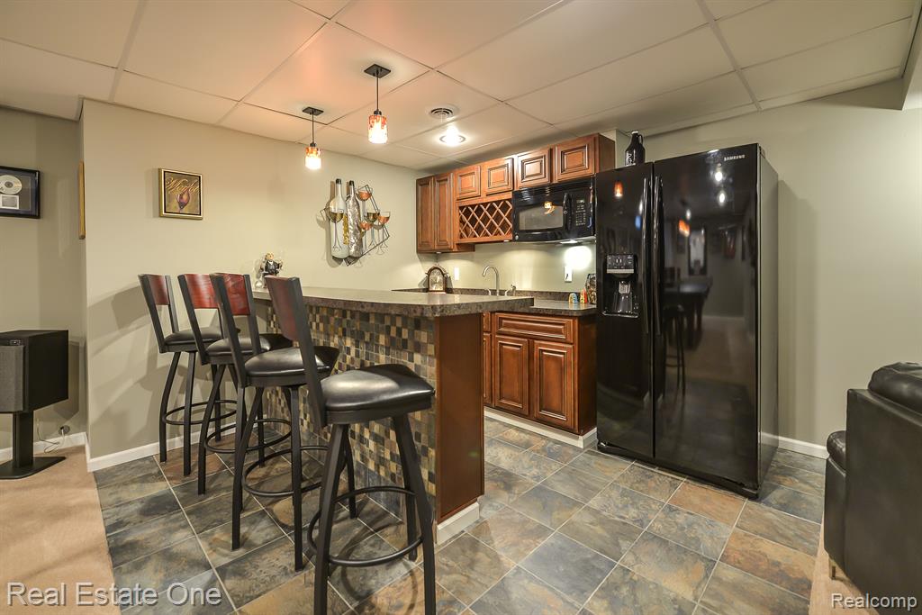 4490 GOLF VIEW Drive, Brighton, MI 48116 — Photo 47