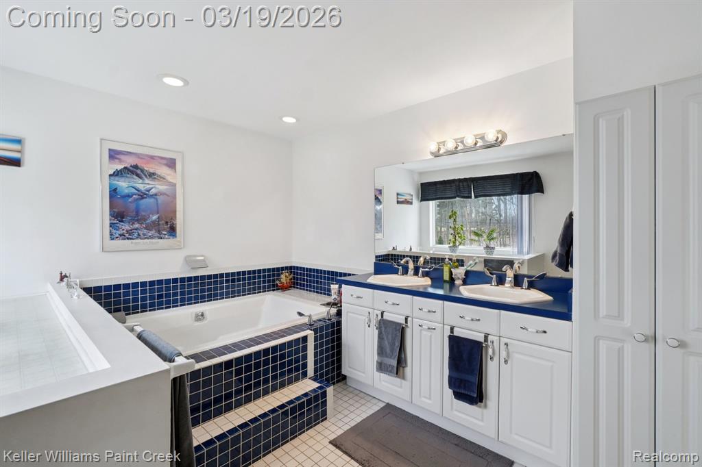 6530 Fredmoor Drive, Troy, MI 48098 — Photo 14