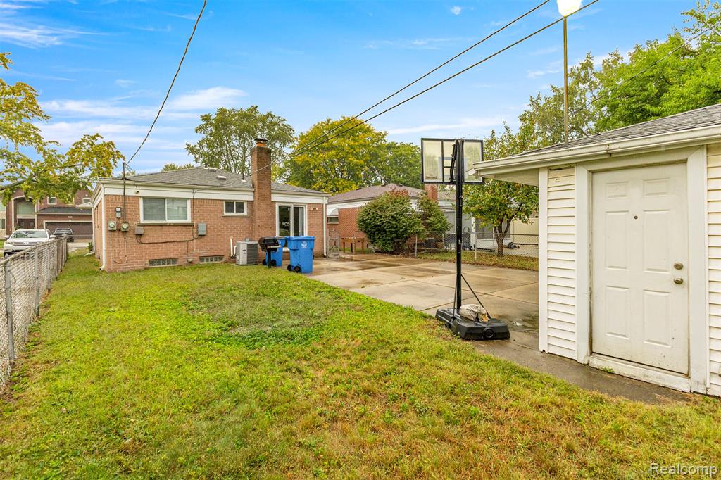 6894 N Gulley Road, Dearborn Heights, MI 48127 — Photo 28