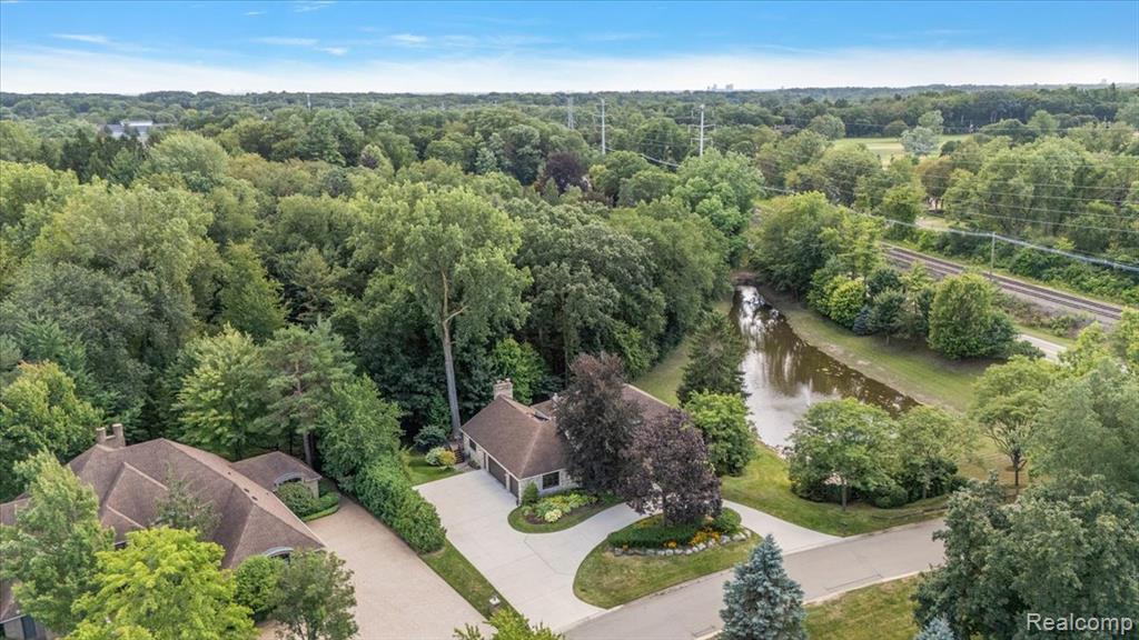 510 Hunters Crossing, Bloomfield Hills, MI 48304 — Photo 62