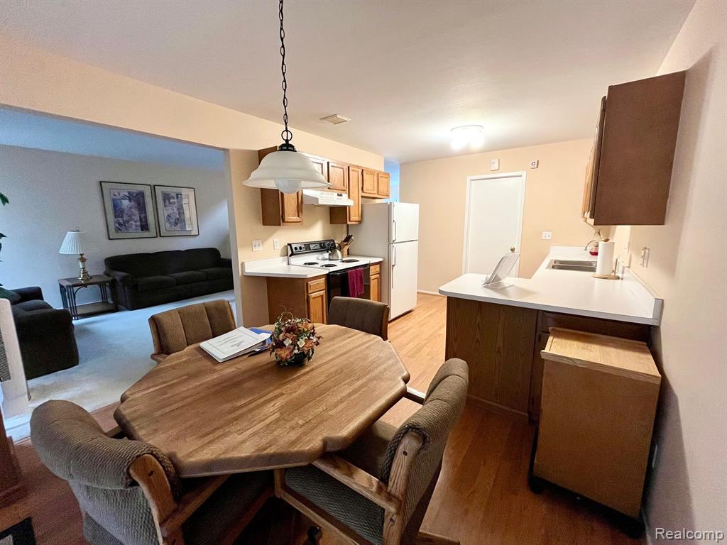 36641 DEERHURST Street S, 10, Westland, MI — Photo 18