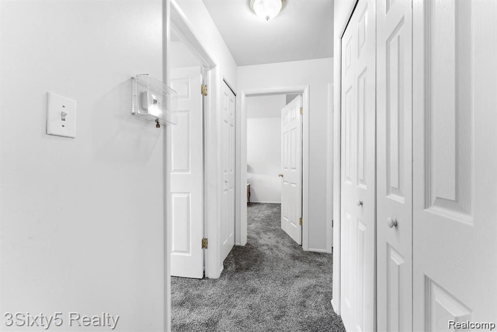 5048 Glenis Street, Dearborn Heights, MI 48125 — Photo 5