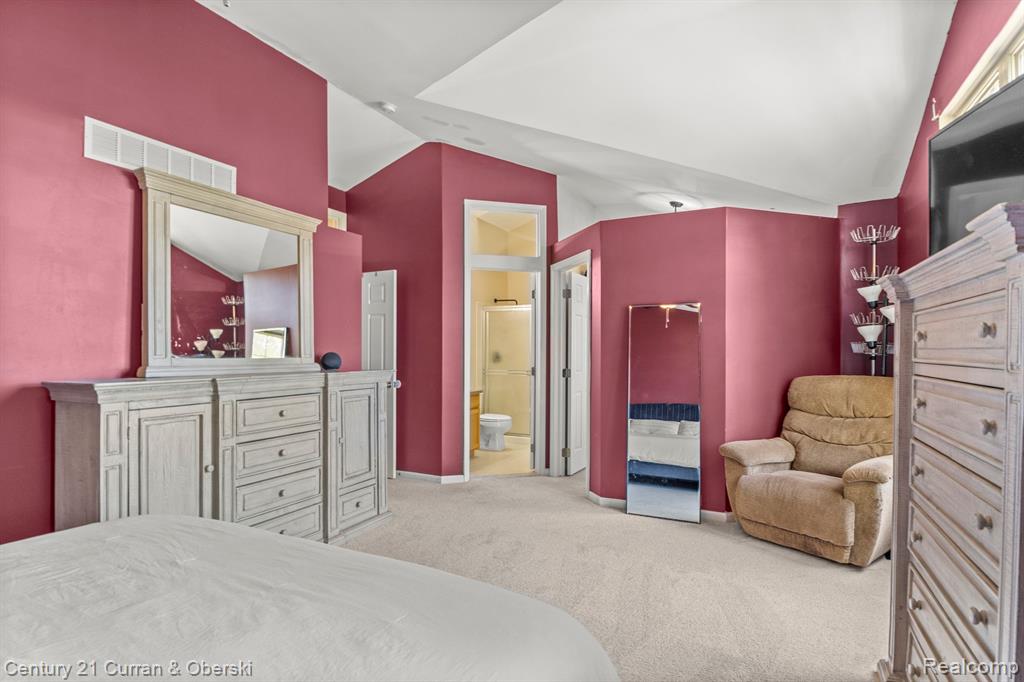 5725 VERSAILLES Avenue, Ann Arbor, MI 48103 — Photo 13