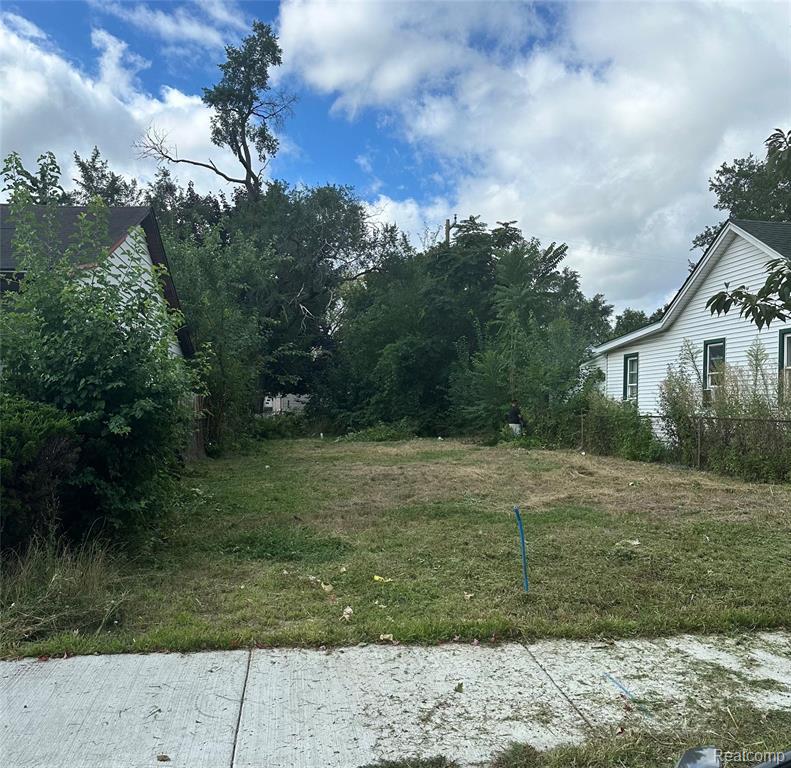 2105 Morris Avenue, Lincoln Park, MI 48146