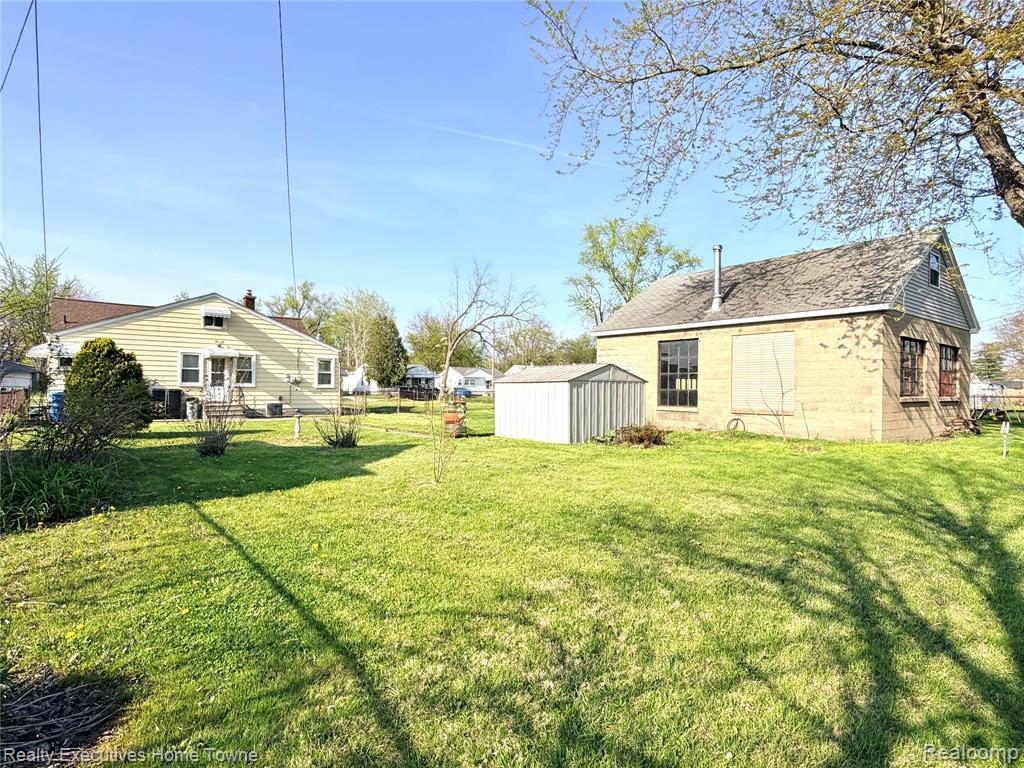 13718 Julius Avenue, Warren, MI 48089 — Photo 11