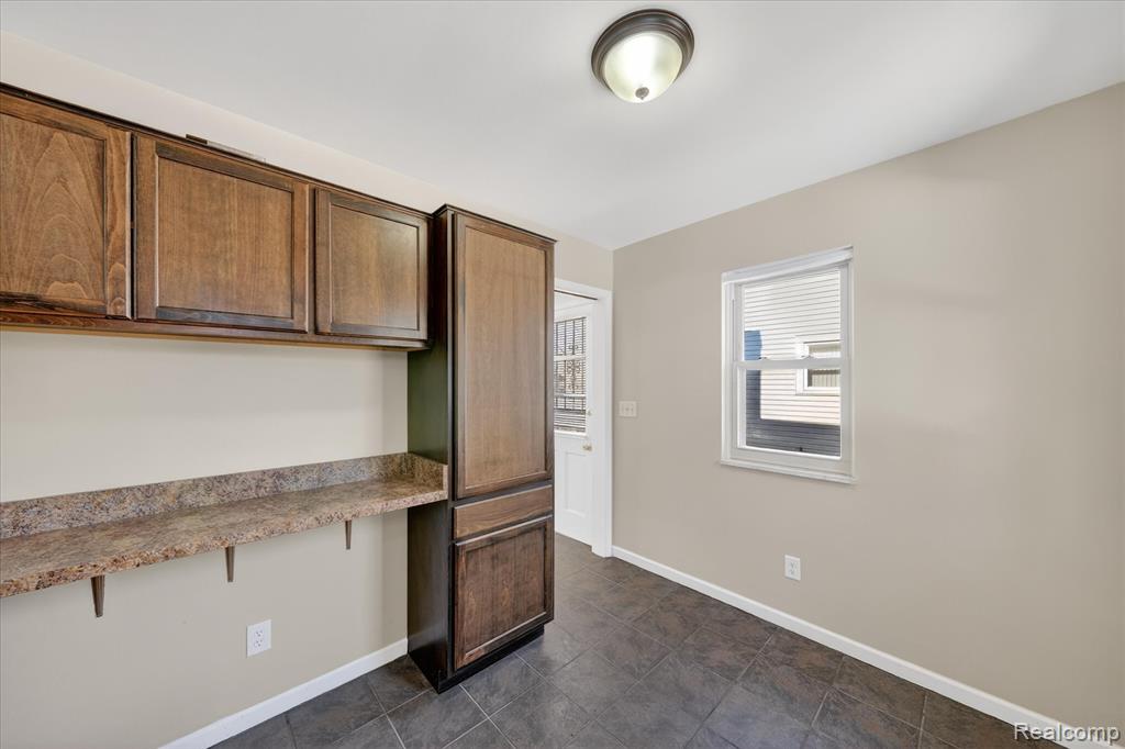 16844 Shaftsbury Avenue, Detroit, MI 48219 — Photo 13