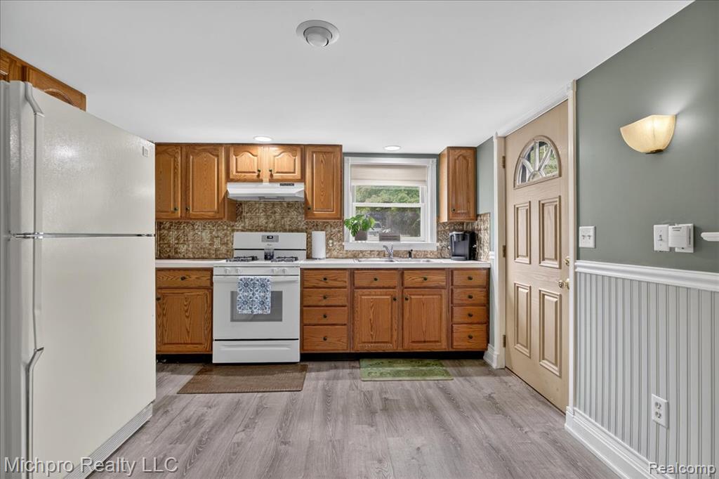 4932 Grange Hall Road, Holly, MI 48442 — Photo 41